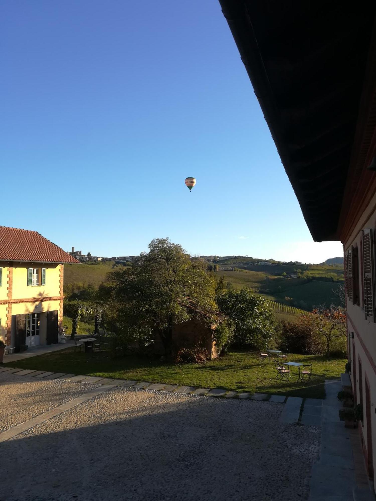 Tenuta Montanello B&B Castiglione Falletto Eksteriør billede
