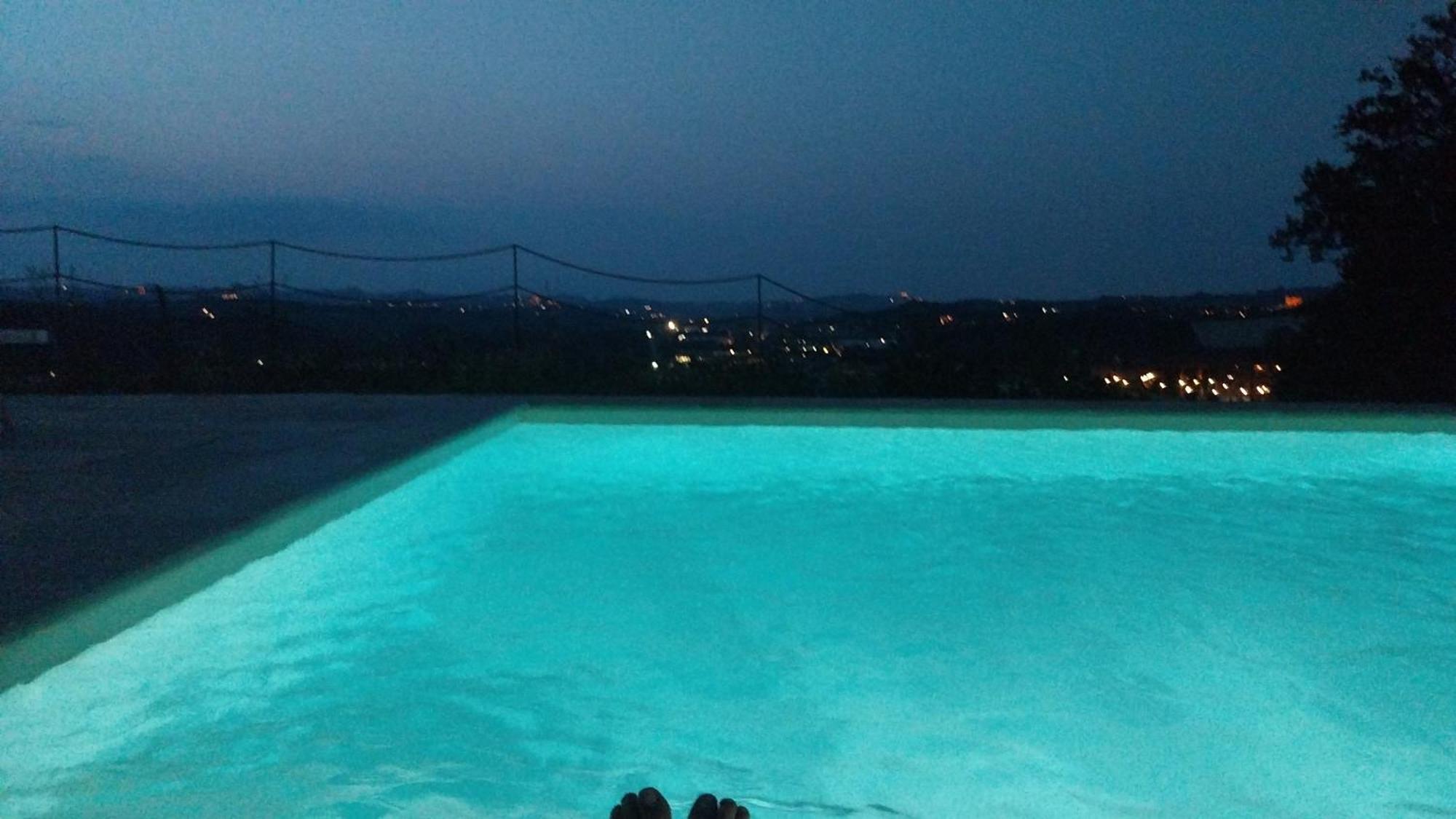 Tenuta Montanello B&B Castiglione Falletto Eksteriør billede